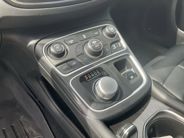 Used 2015 Chrysler 200 C w/ Navigation & Sound Group I image 24