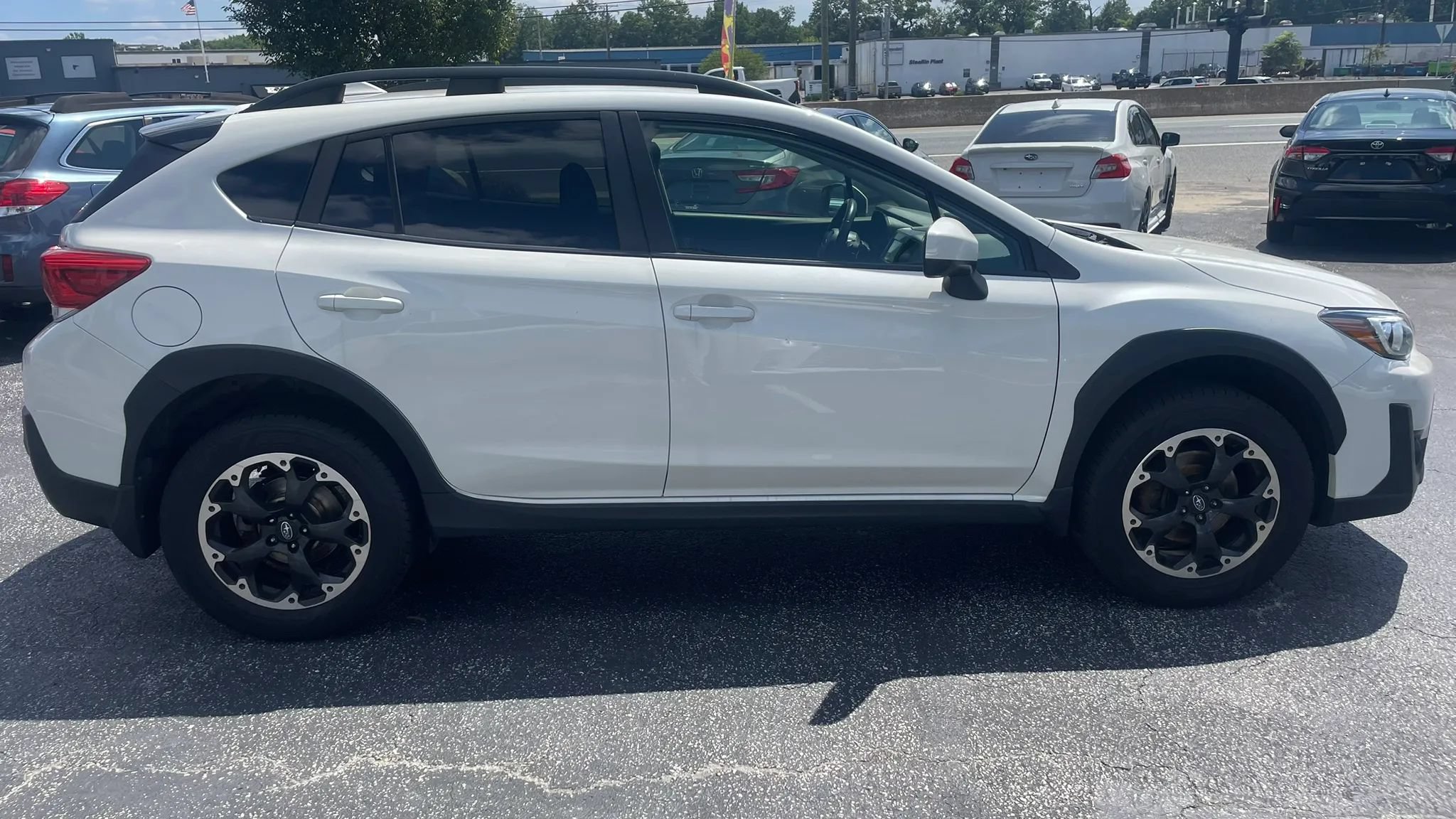 Used 2021 Subaru Crosstrek 2.0i Premium AWD/4WD image 4