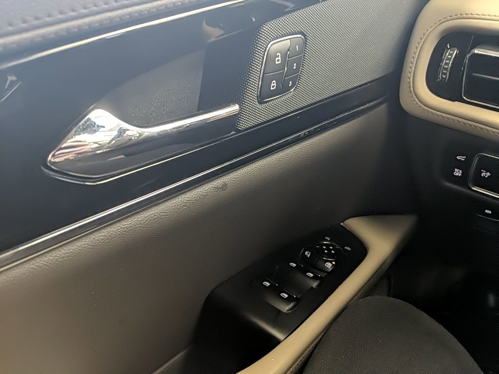 Certified 2023 Lincoln Nautilus FWD image 24