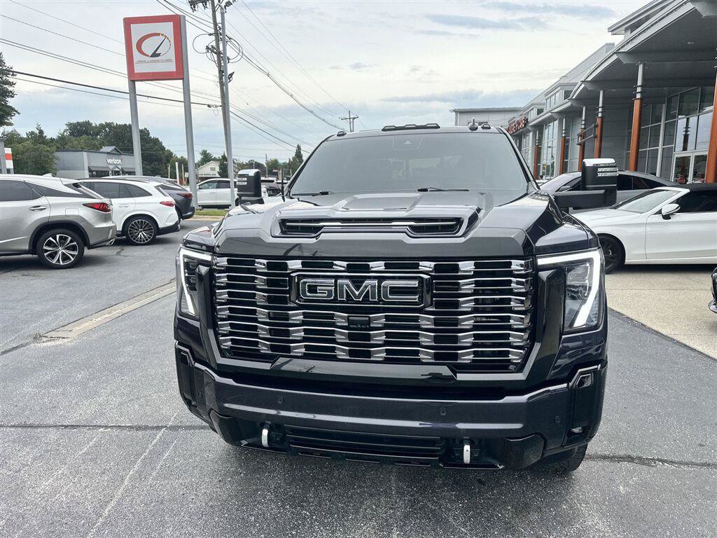 Used 2025 GMC Sierra 3500 Denali Ultimate AWD/4WD image 8