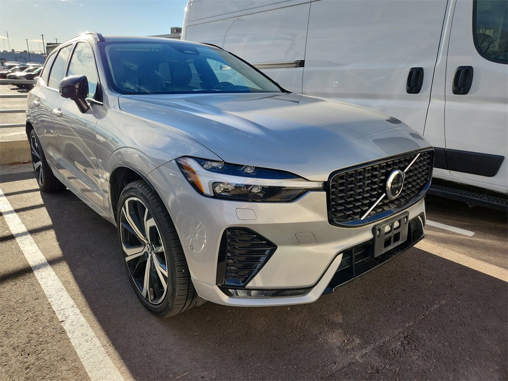 Used 2023 Volvo XC60 B6 Ultimate w/ Climate Package image 1