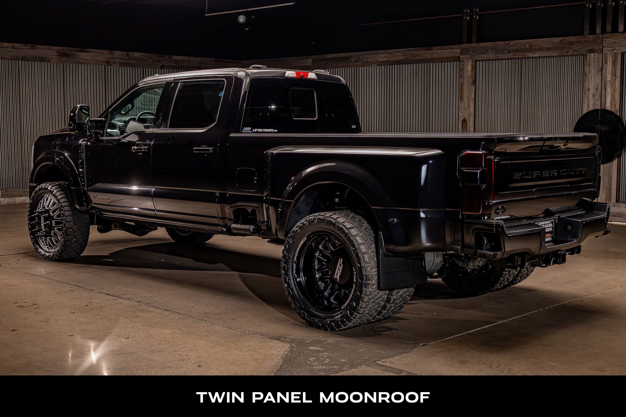 Used 2025 Ford F450 Platinum w/ FX4 Off-Road Package AWD/4WD image 7