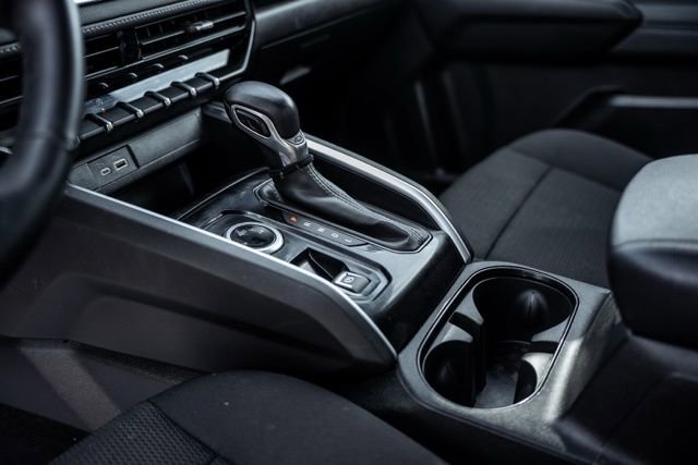 Used 2024 Chevrolet Colorado LT w/ LT Convenience Package image 23