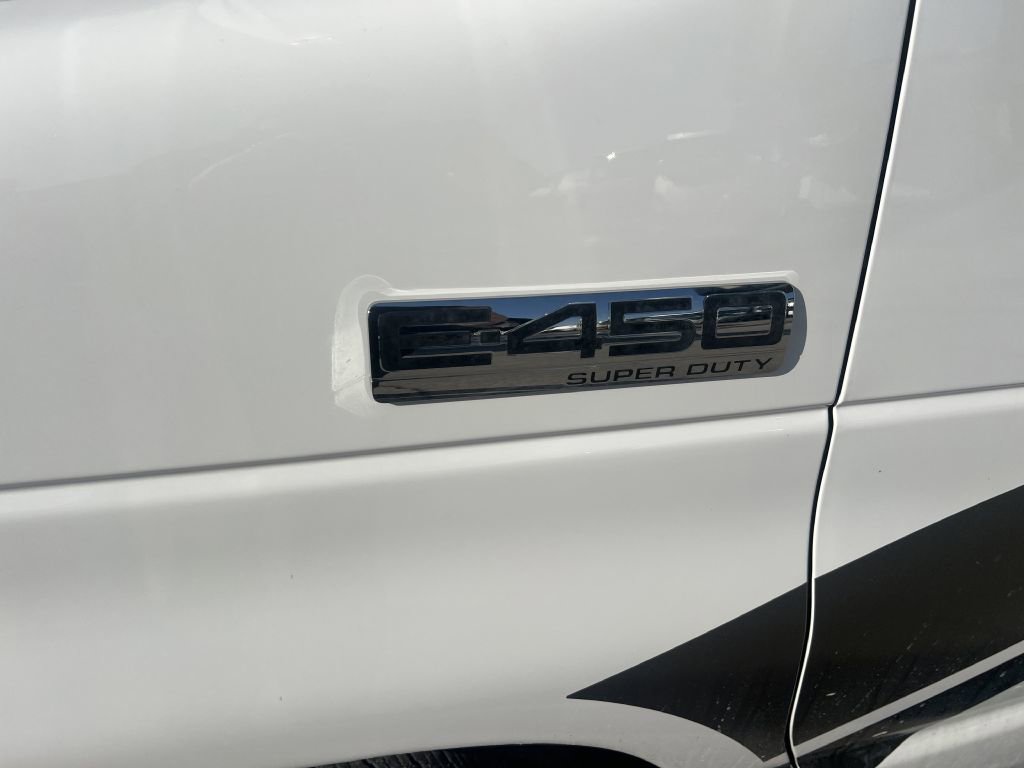 Used 2022 Ford E-450 and Econoline 450 Super Duty w/ Motorhome Prep Package image 29