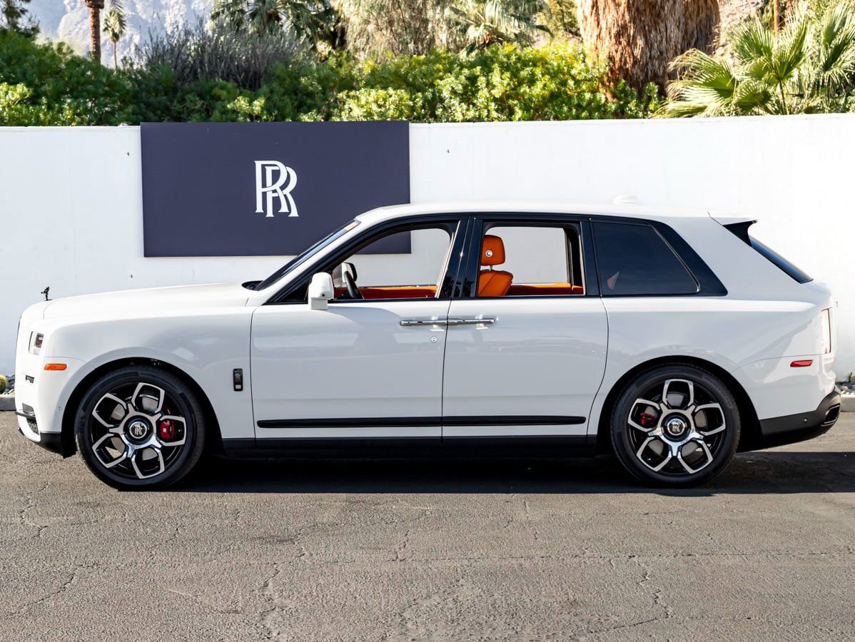 Certified 2023 Rolls-Royce Cullinan Black Badge w/ Dark Exterior Package AWD/4WD image 3