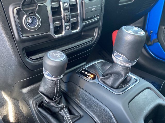 Used 2022 Jeep Wrangler Unlimited Sahara w/ Cold Weather Group image 20