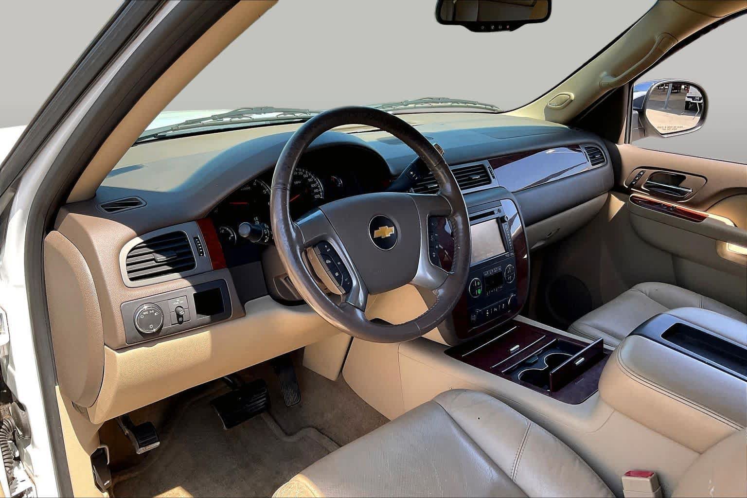 Used 2012 Chevrolet Avalanche LTZ RWD image 16