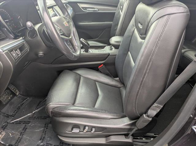 Used 2018 Cadillac XT5 Luxury w/ Driver Awareness Package image 17