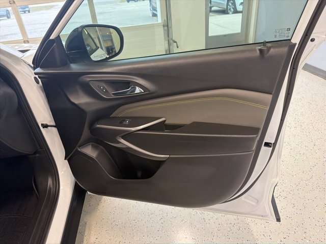 Used 2025 Chevrolet Trax ACTIV w/ Driver Confidence Package image 41