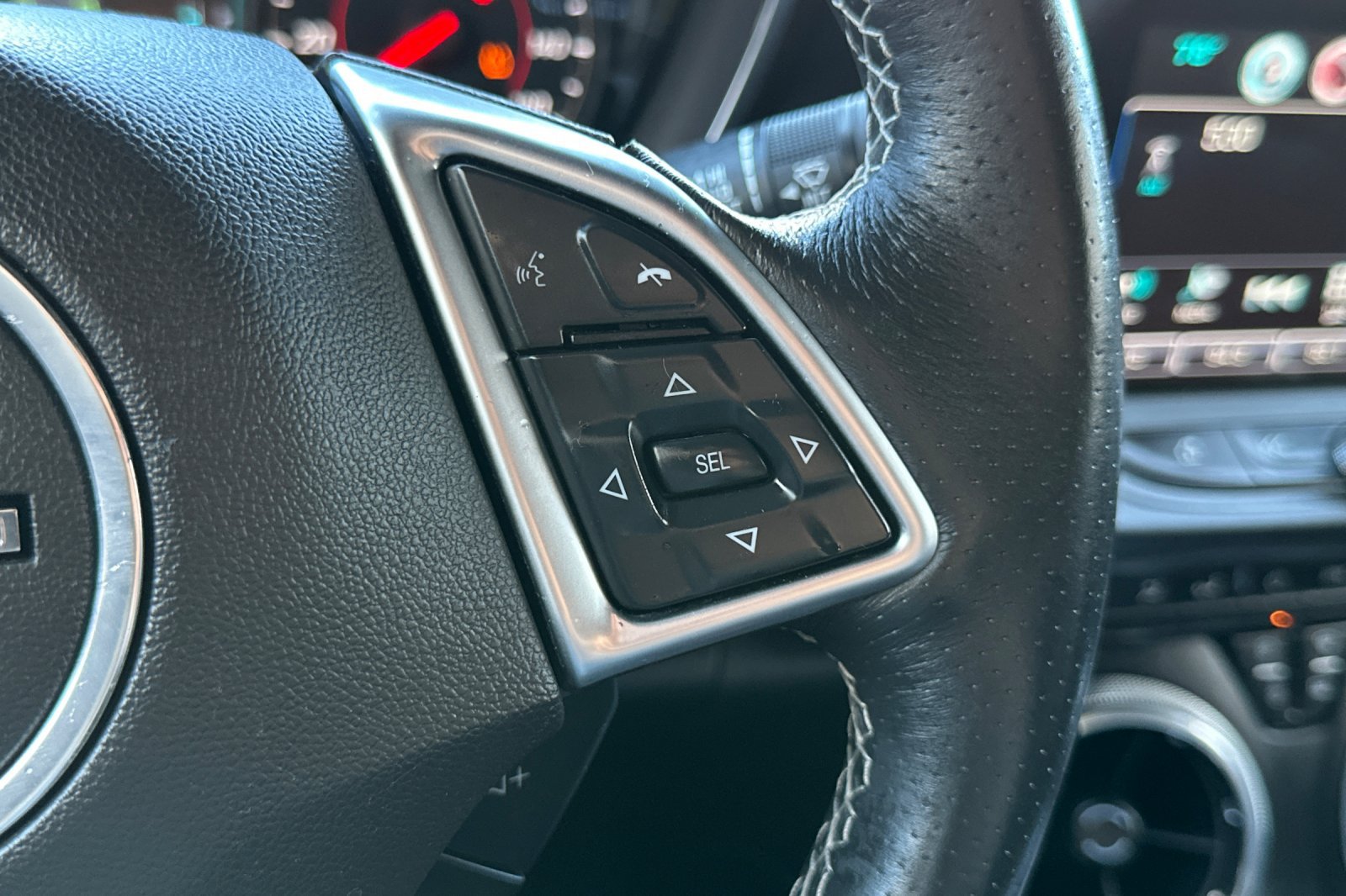 Used 2016 Chevrolet Camaro LT RWD image 36