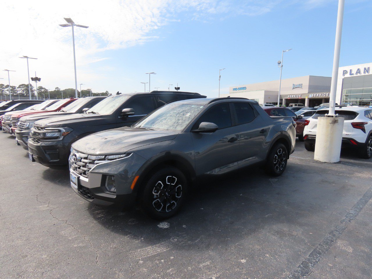 Used 2024 Hyundai Santa Cruz SEL w/ Activity Package AWD/4WD image 2