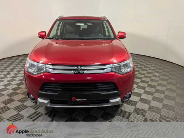 Used 2015 Mitsubishi Outlander GT AWD/4WD image 2
