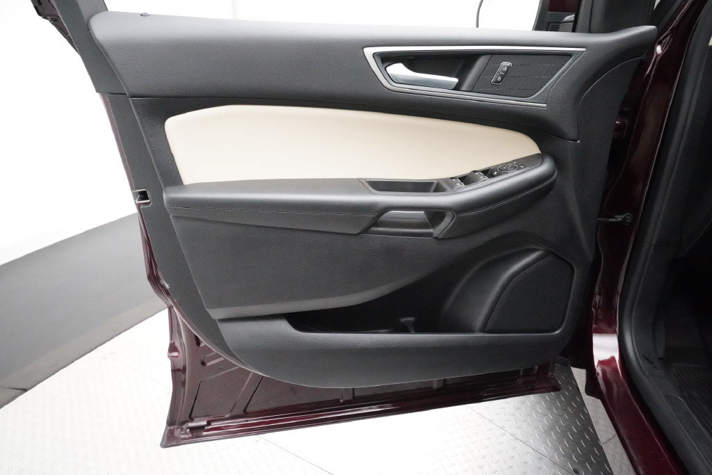 Used 2024 Ford Edge SEL w/ Convenience Package AWD/4WD image 29