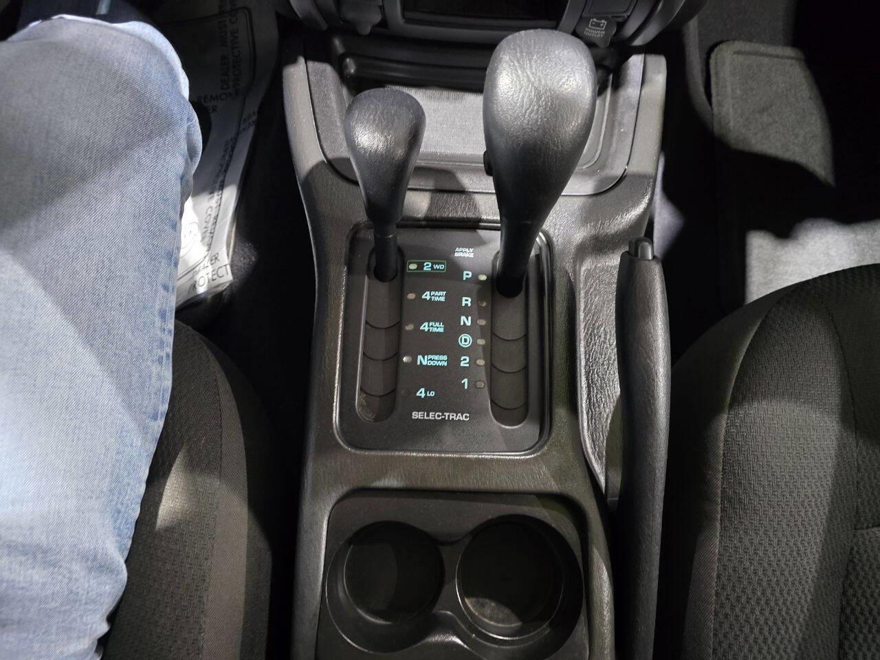 Used 2004 Jeep Grand Cherokee Laredo w/ Convenience Group image 38