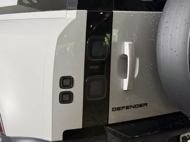 New 2026 Land Rover Defender 110 S AWD/4WD image 13
