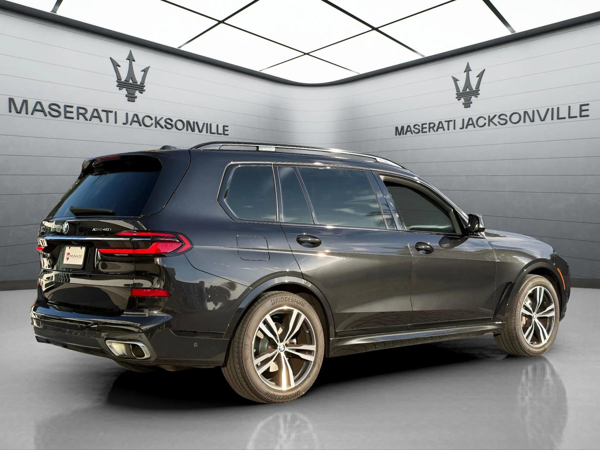 Used 2023 BMW X7 xDrive40i w/ Executive Package image 14