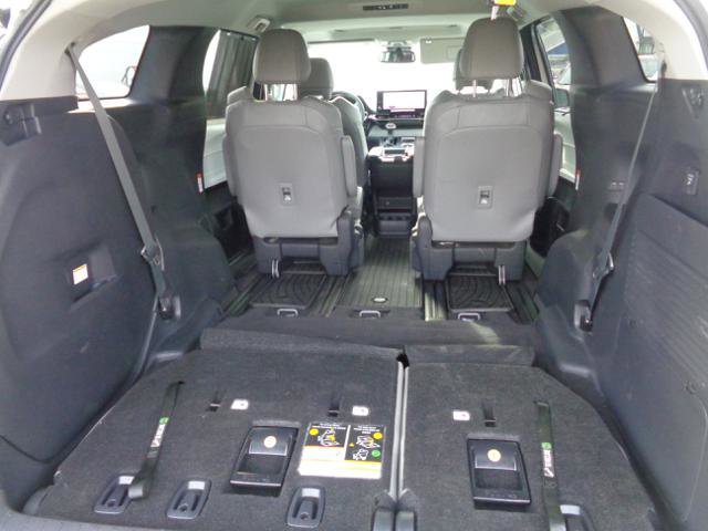 Used 2025 Toyota Sienna XLE w/ XLE Plus Package image 14