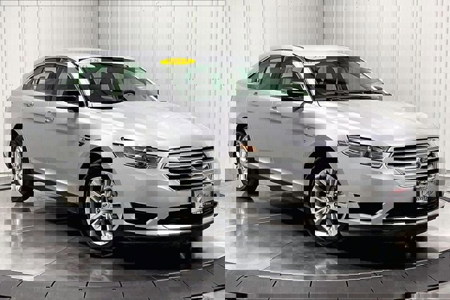 Used 2018 Ford Taurus SE FWD image 3