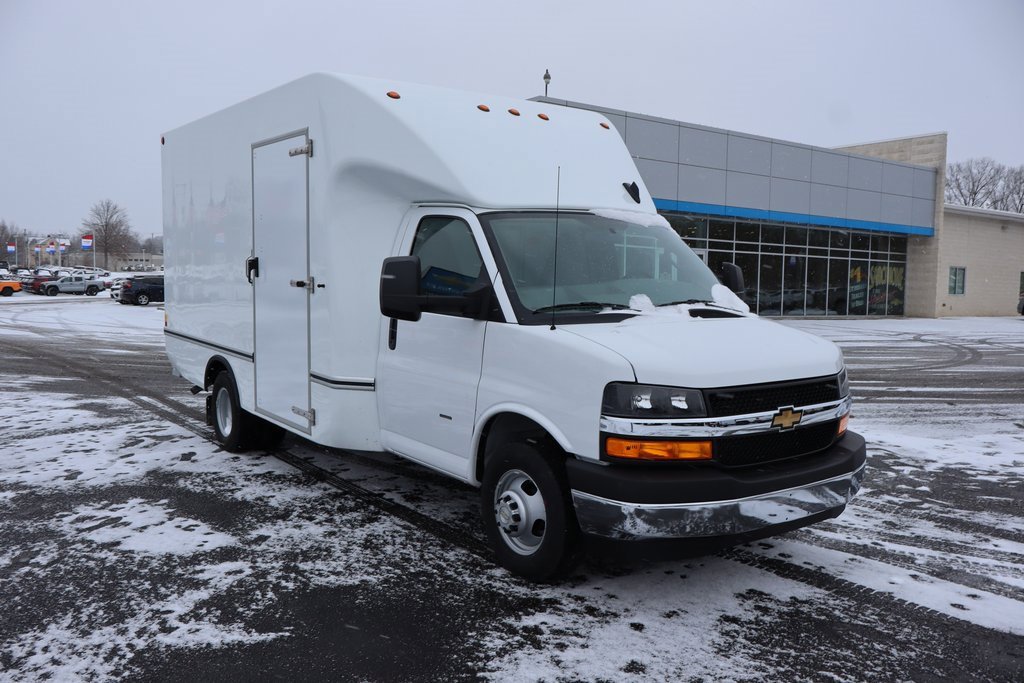 New 2025 Chevrolet Express 3500 w/ Power Convenience Package image 2