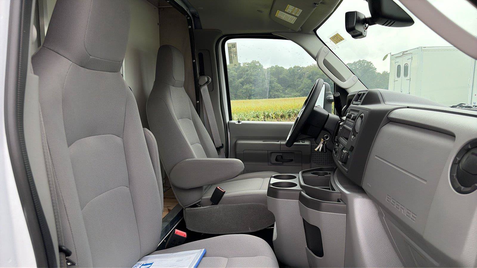 New 2027 Ford E-350 and Econoline 350 Super Duty w/ Power Equipment Group RWD image 13