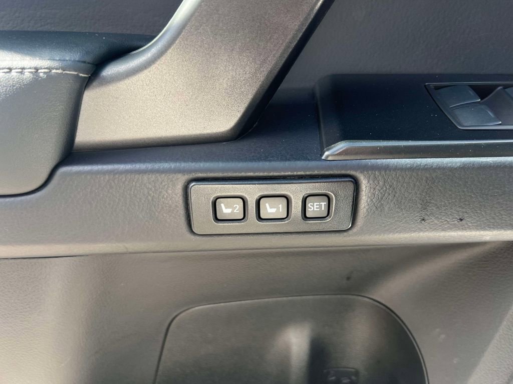 Used 2023 Lexus GX 460 w/ Black Line Special Edition image 17