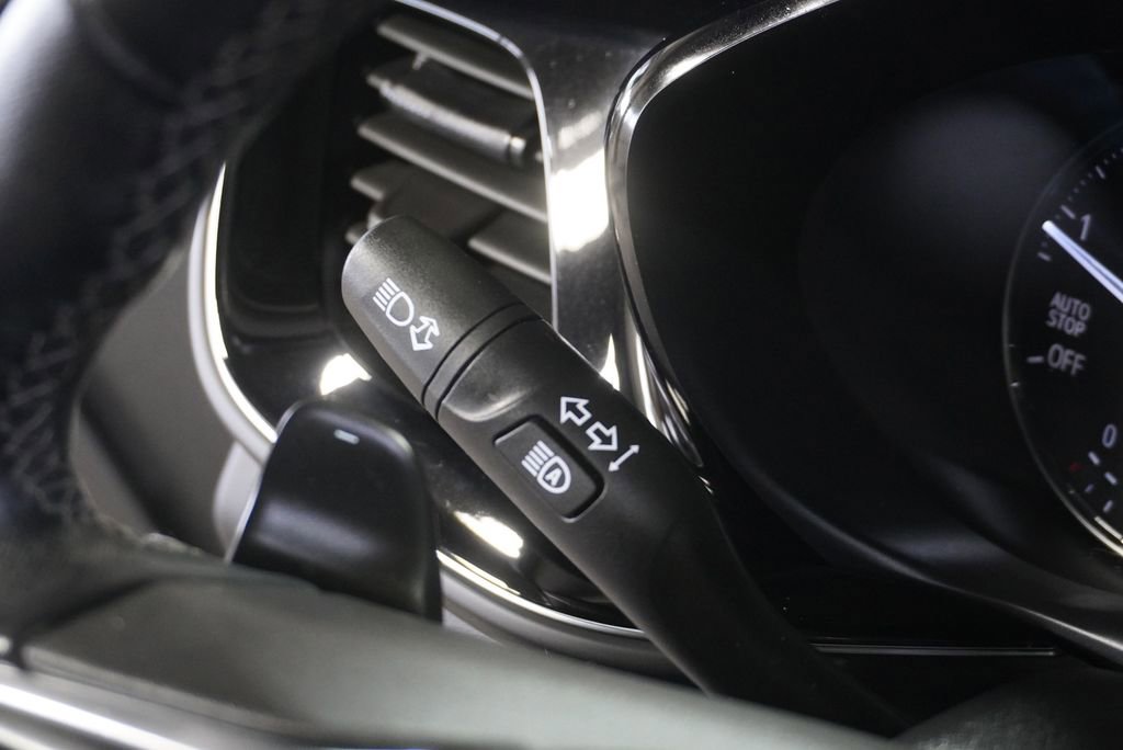 Used 2021 Buick Envision Avenir w/ Technology Package II image 28