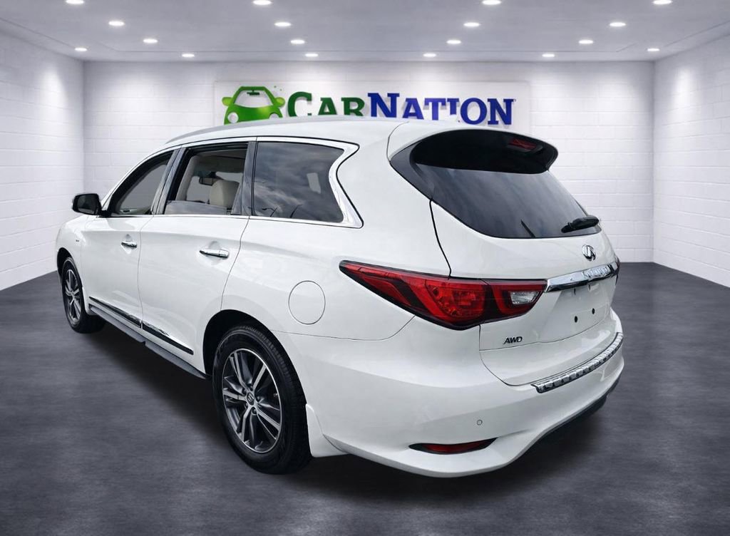Used 2019 INFINITI QX60 Luxe w/ Essential Package image 2