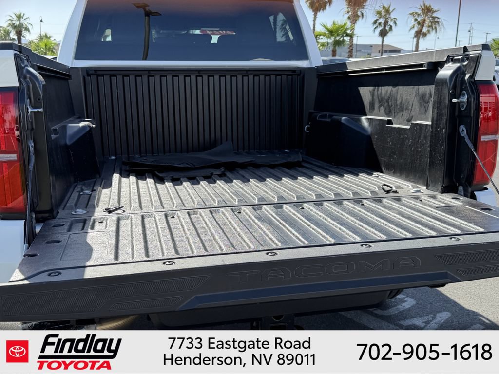 Certified 2024 Toyota Tacoma SR5 AWD/4WD image 17