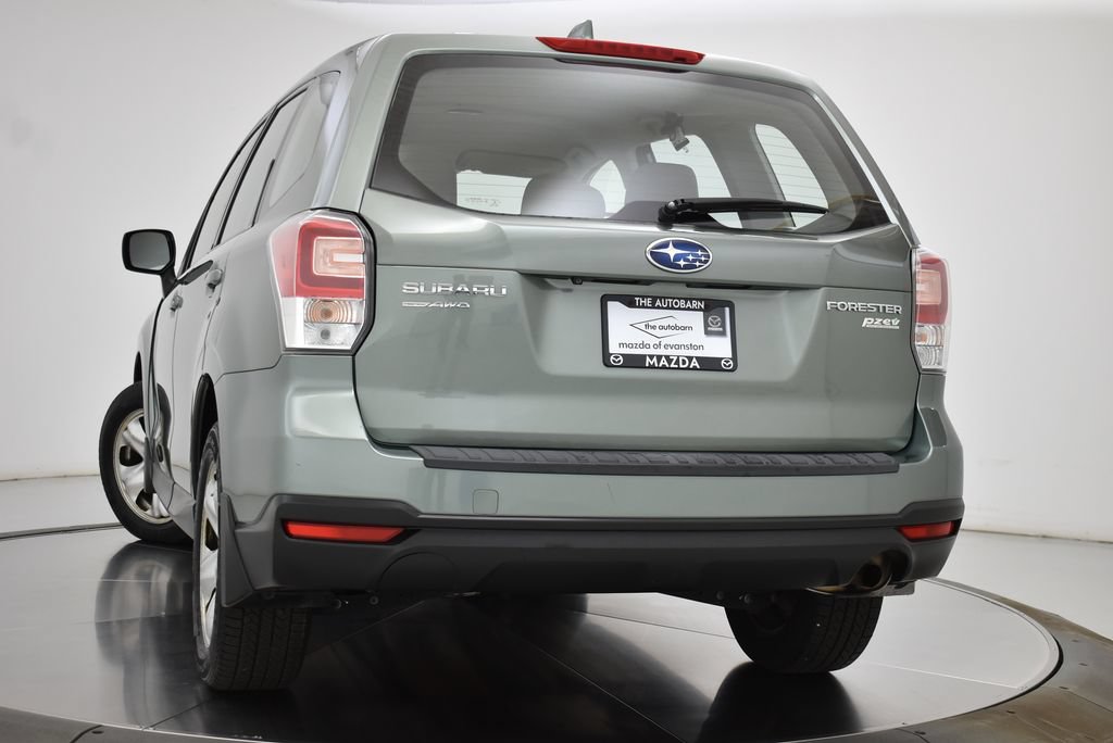 Used 2017 Subaru Forester 2.5i AWD/4WD image 9