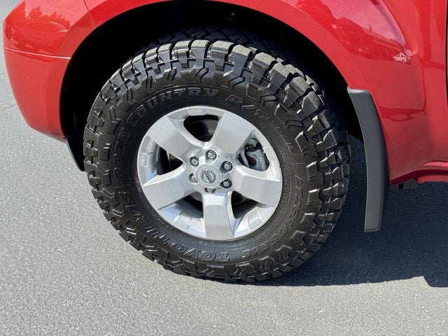 Used 2012 Nissan Frontier SV w/ SV Premium Utility Pkg AWD/4WD image 8