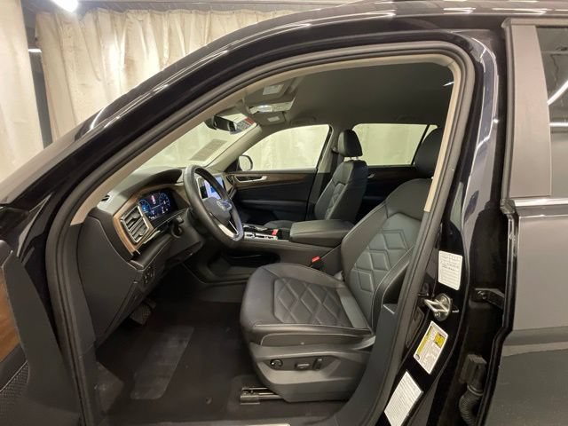 Used 2025 Volkswagen Atlas SE FWD image 10