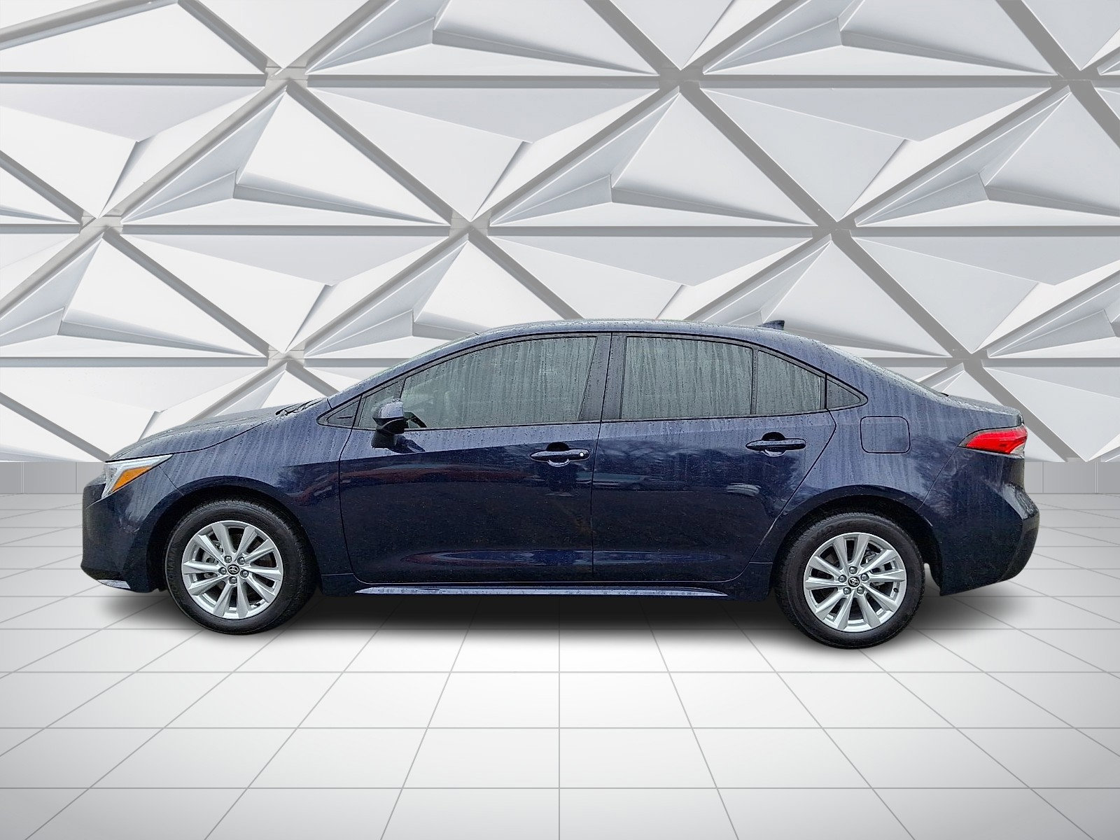 Used 2025 Toyota Corolla LE w/ LE Premium Package image 6