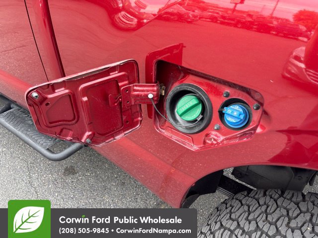 Used 2019 Nissan Titan SV AWD/4WD image 10