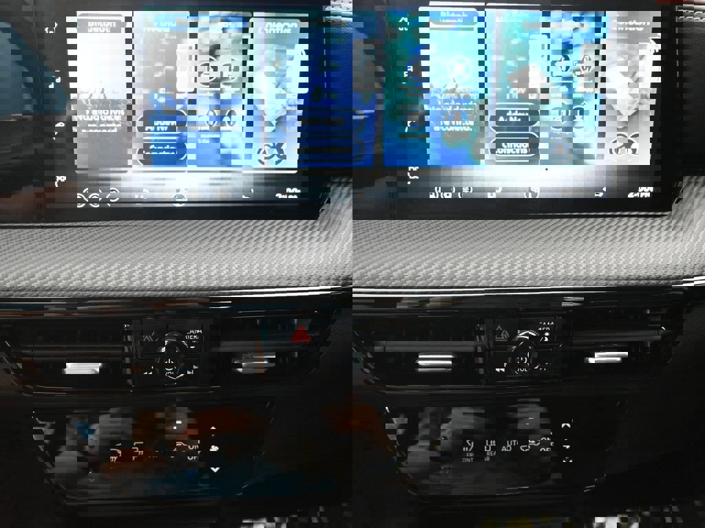 New 2026 Nissan Kicks SR image 17