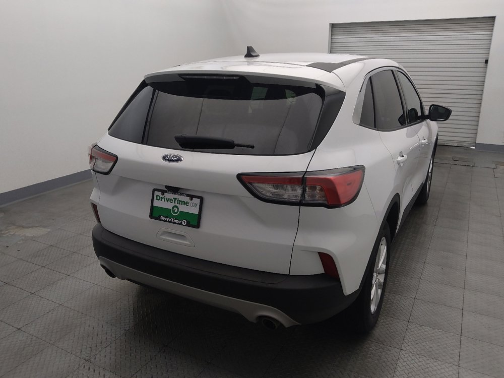 Used 2022 Ford Escape SE w/ Cold Weather Package image 7
