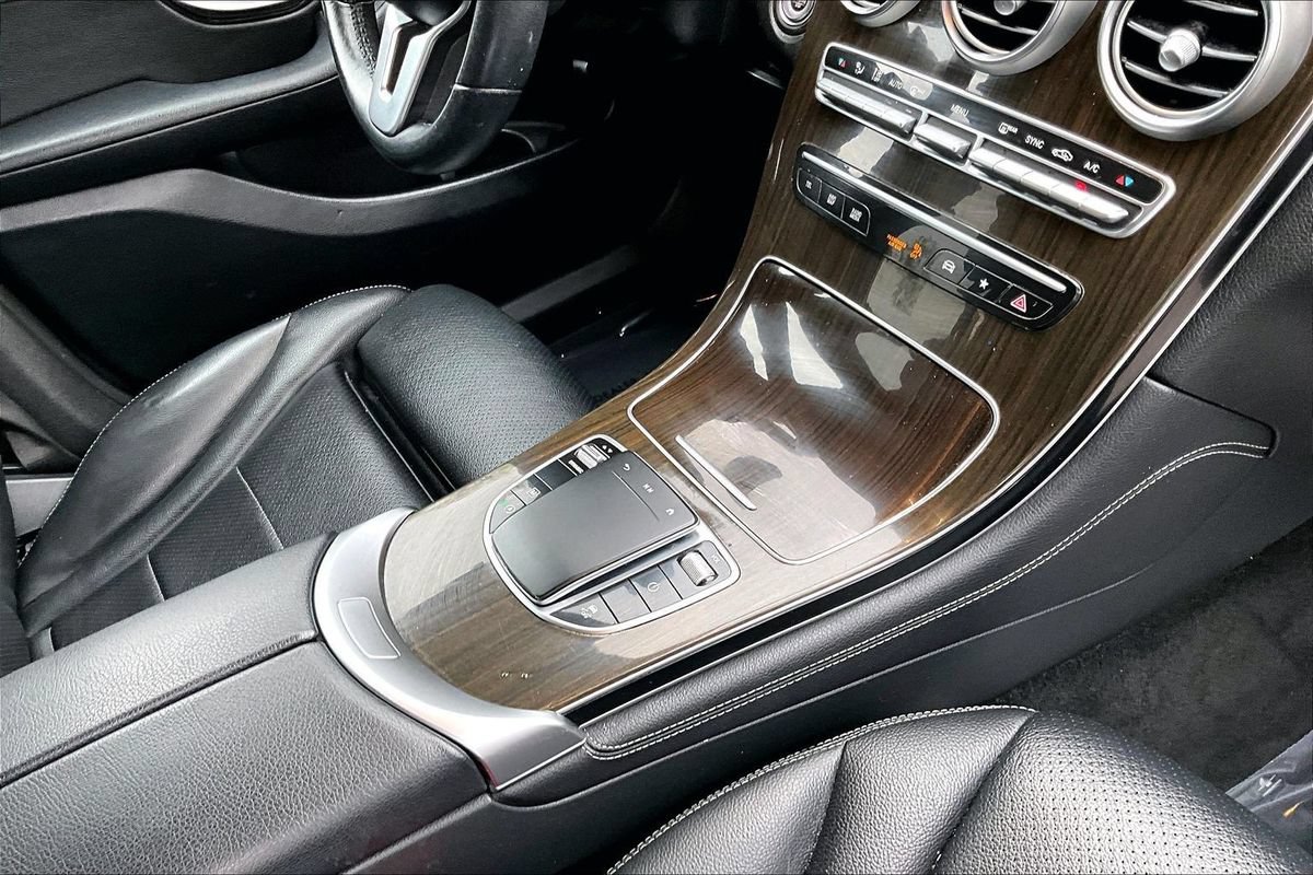 Used 2020 Mercedes-Benz GLC 300 4MATIC image 29