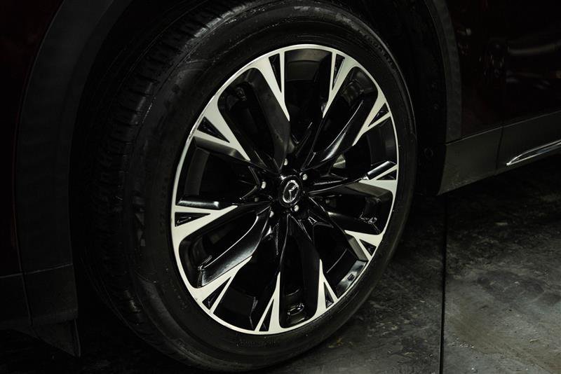 Used 2024 MAZDA CX-90 Plug-In Hybrid w/ Premium Pkg AWD/4WD image 3