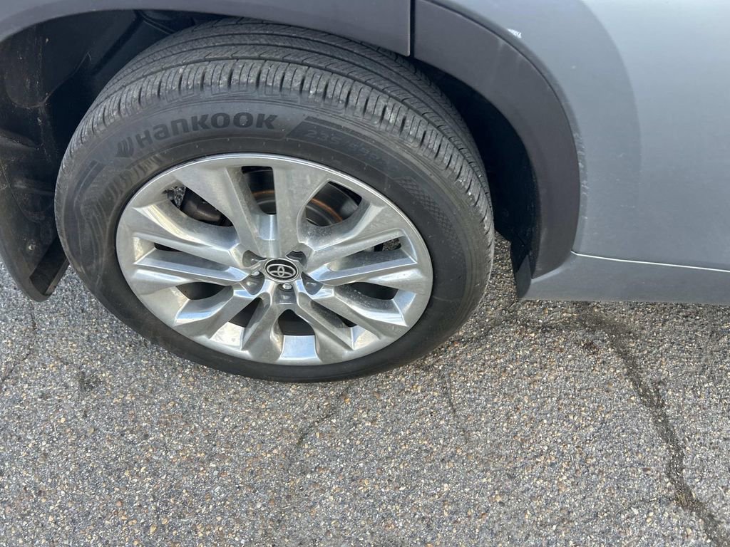 Certified 2020 Toyota Highlander Limited image 13