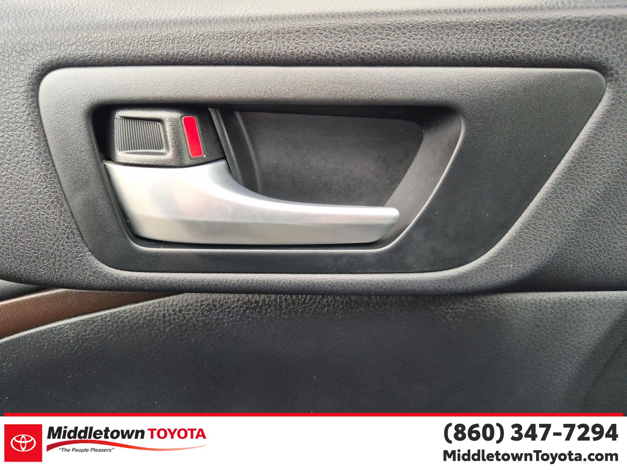 Used 2015 Toyota Highlander XLE AWD/4WD image 11