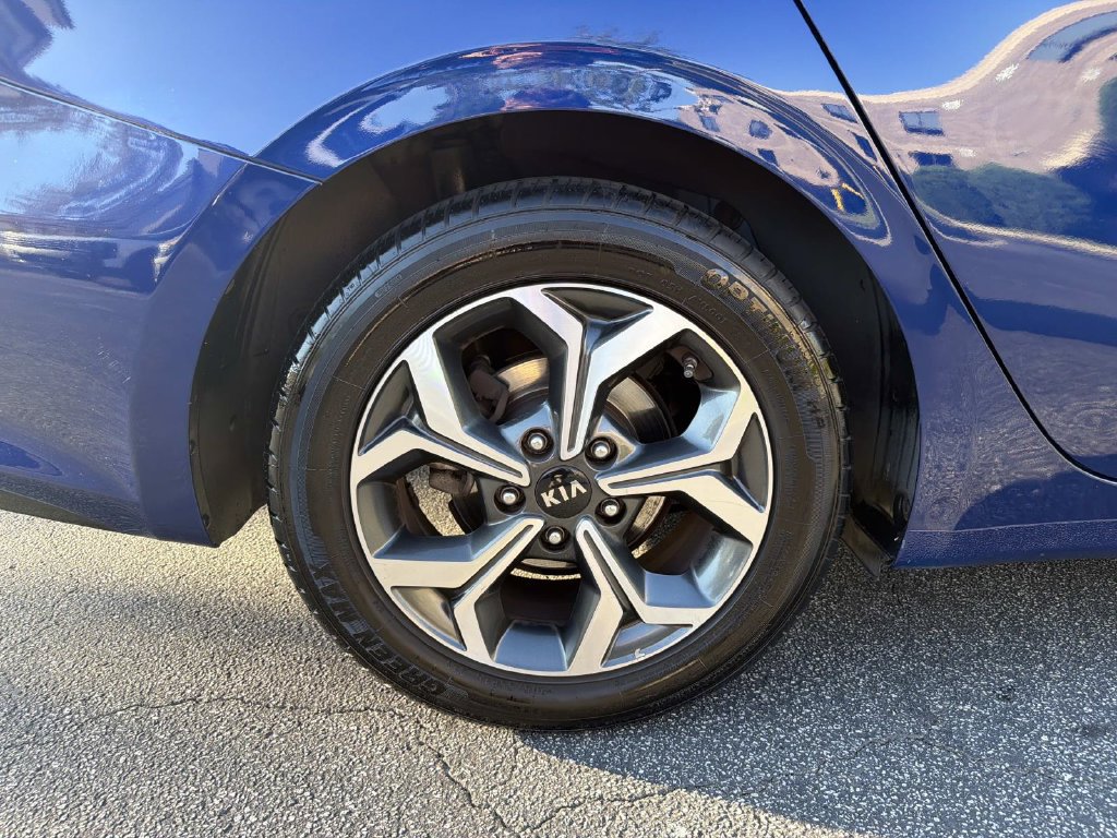 Used 2021 Kia Forte LXS FWD image 18