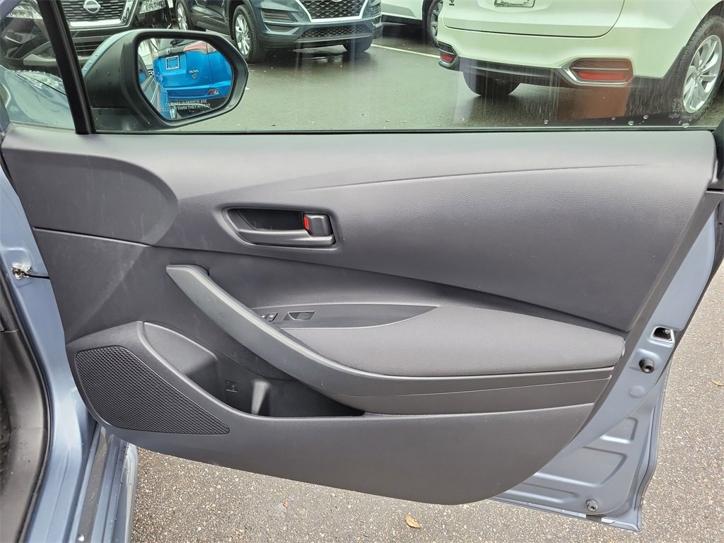 Used 2022 Toyota Corolla LE image 41