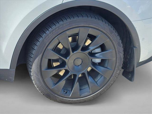 Used 2022 Tesla Model Y Long Range AWD/4WD image 7