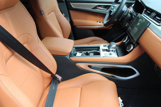 New 2026 Jaguar F-PACE R-Dynamic S image 3