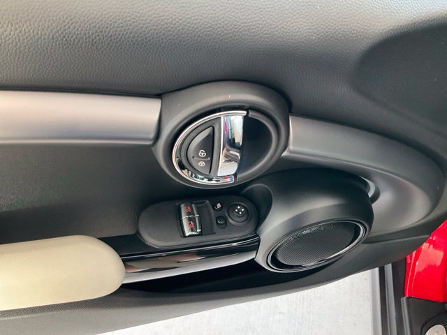 Used 2023 MINI Cooper SE FWD image 5