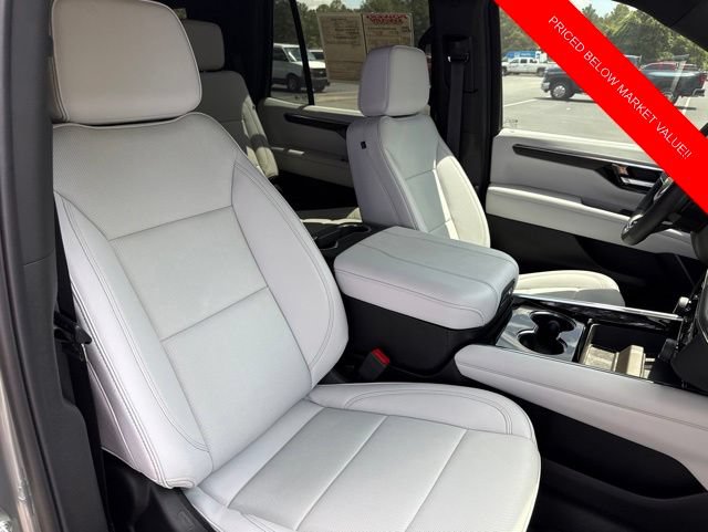 Used 2025 Chevrolet Tahoe Premier AWD/4WD image 31