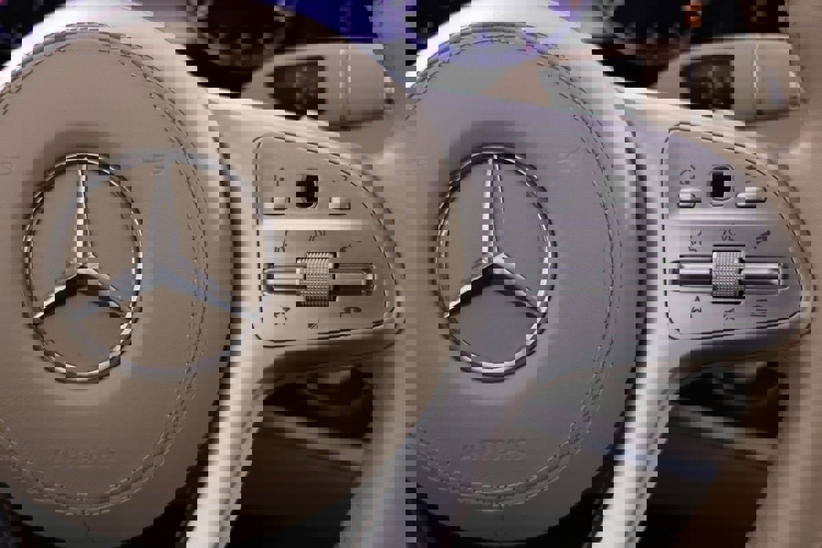 Used 2020 Mercedes-Benz S 560 4MATIC Sedan image 29