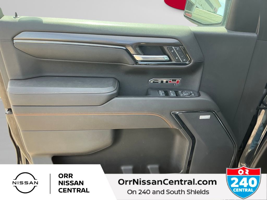 Used 2023 GMC Sierra 1500 AT4 w/ Technology Package AWD/4WD image 14