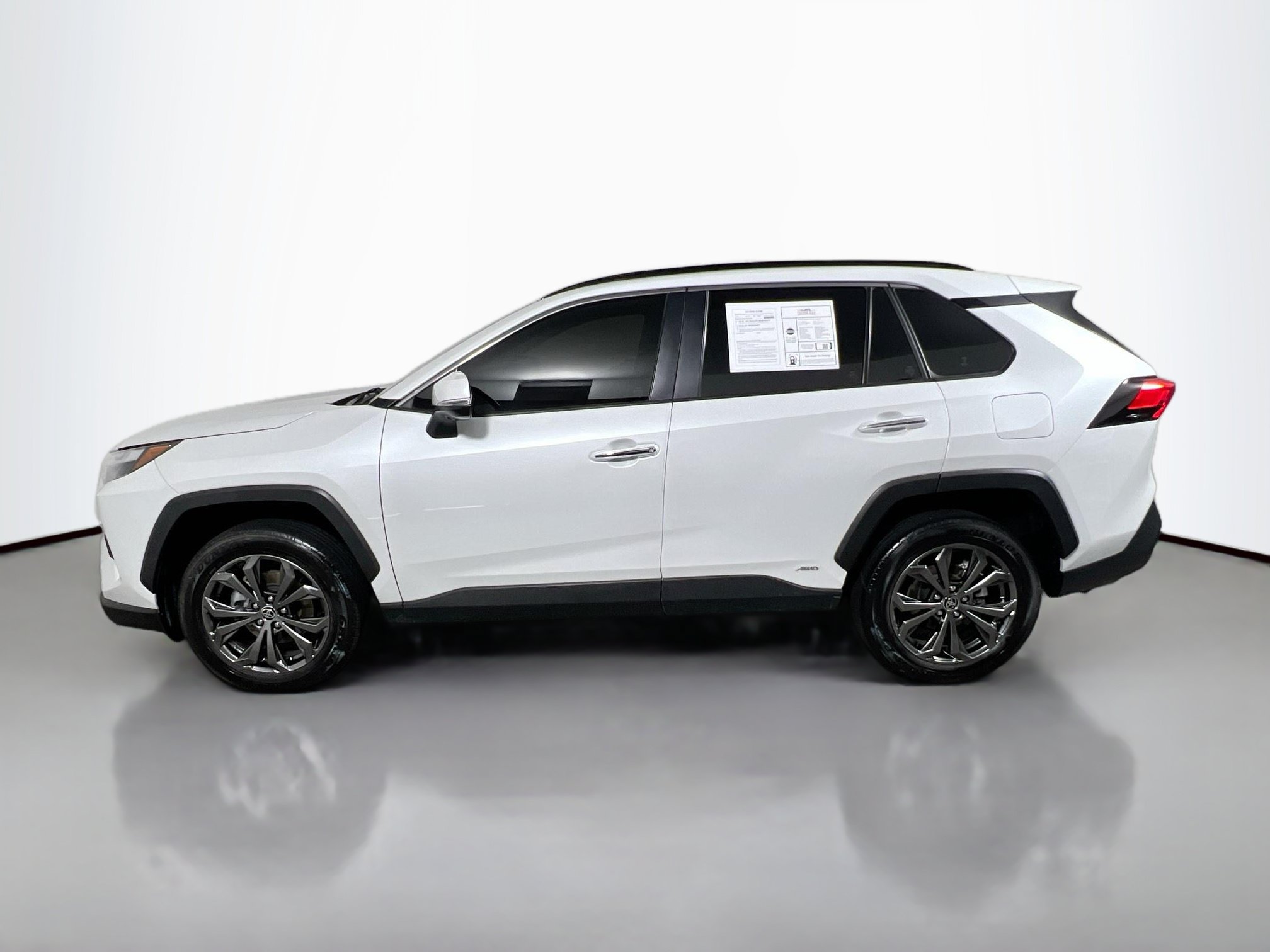 Used 2025 Toyota RAV4 Limited w/ Advanced Technology Package AWD/4WD image 9