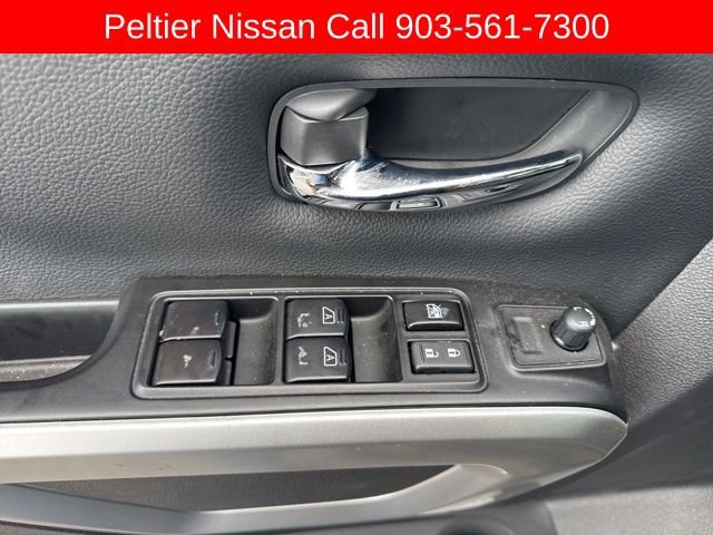 Used 2024 Nissan Titan SV w/ SV Convenience Package image 11