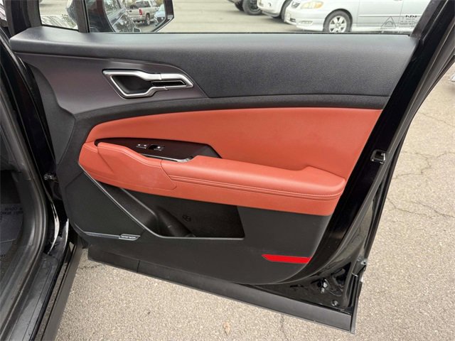 Used 2023 Kia Sportage SX image 11